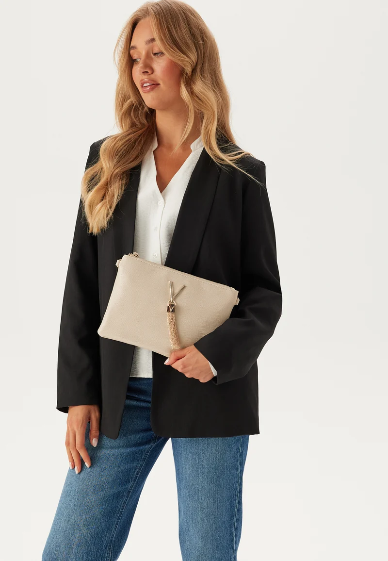 Divina Pochette