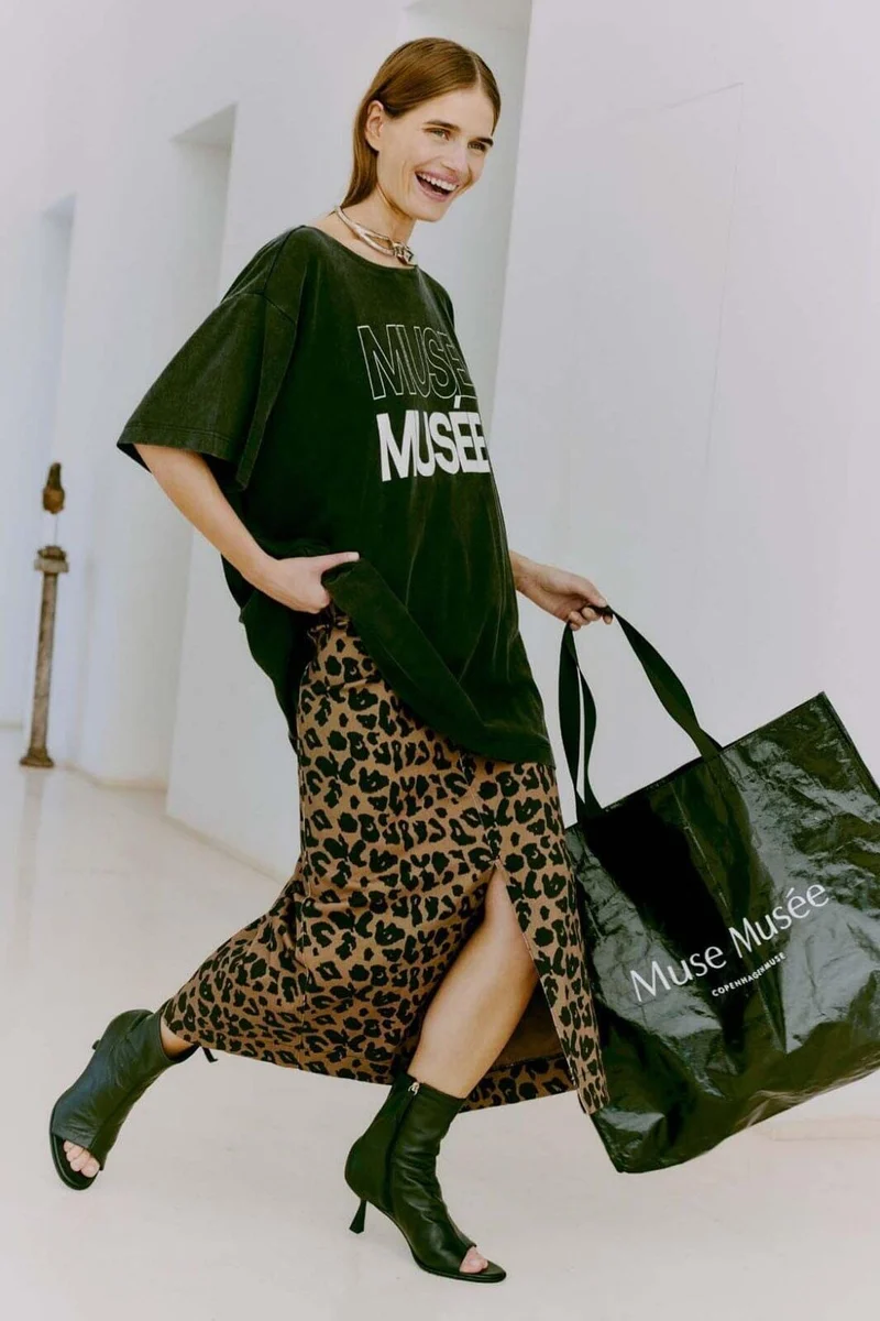 Copenhagen Muse - Leora-Skirt 204020 - Kangaroo w. Black