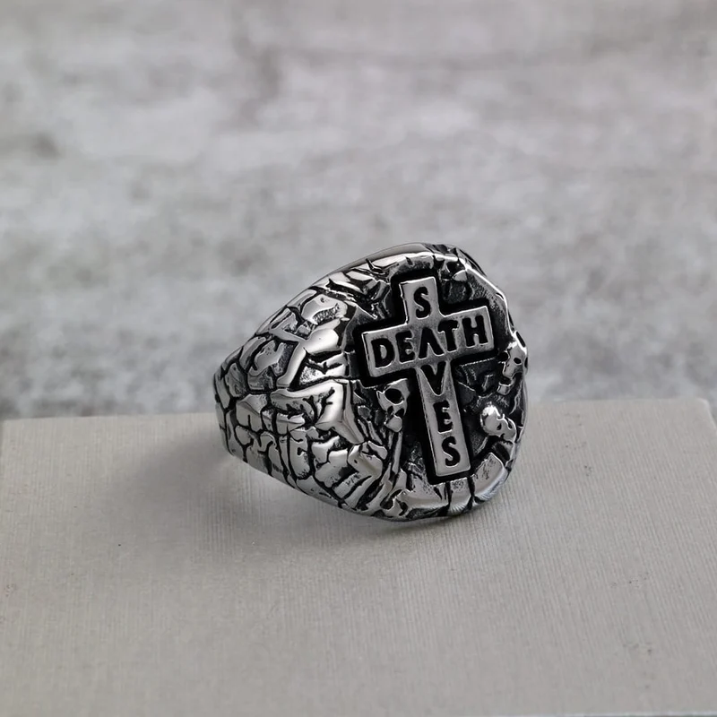 Herrring med punkbokstavskors