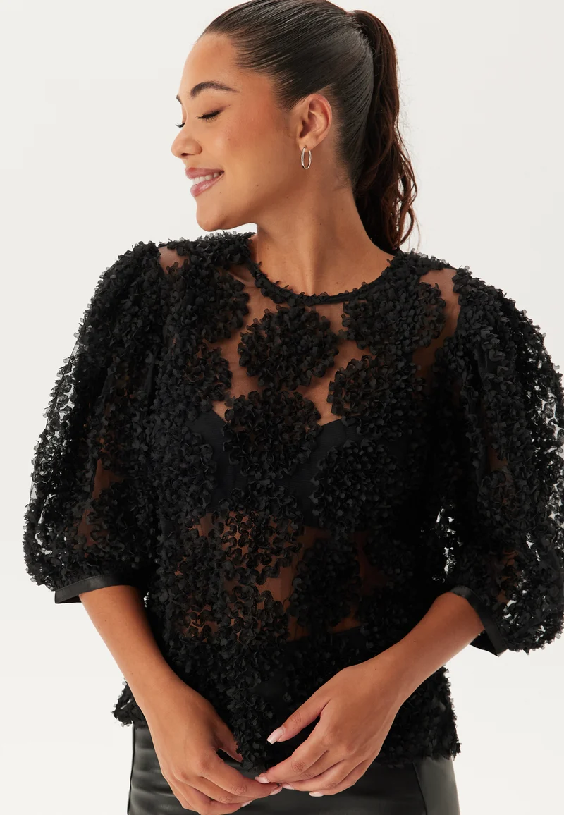 3D Flower Puff Sleeve Blouse