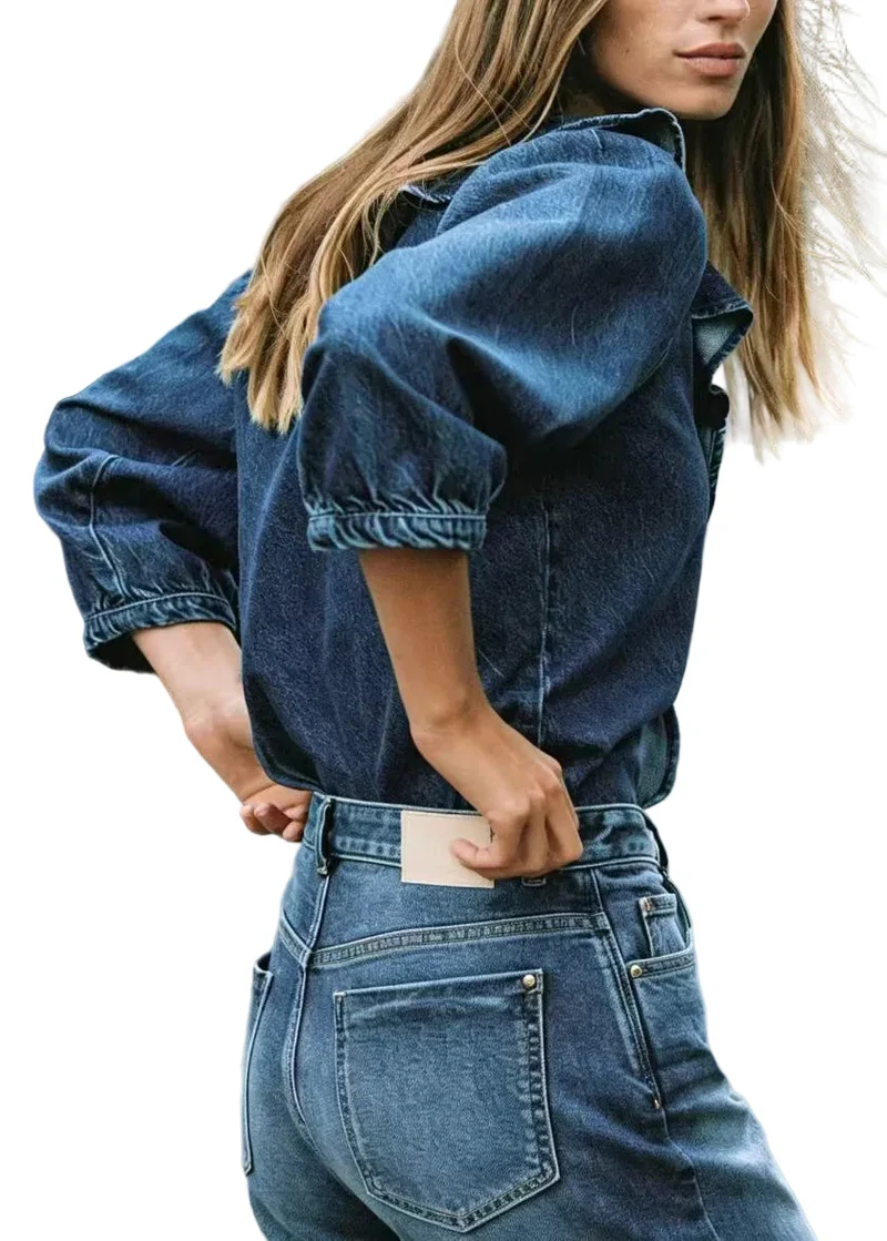 Damblus med V-hals och volangdetaljer långärmad