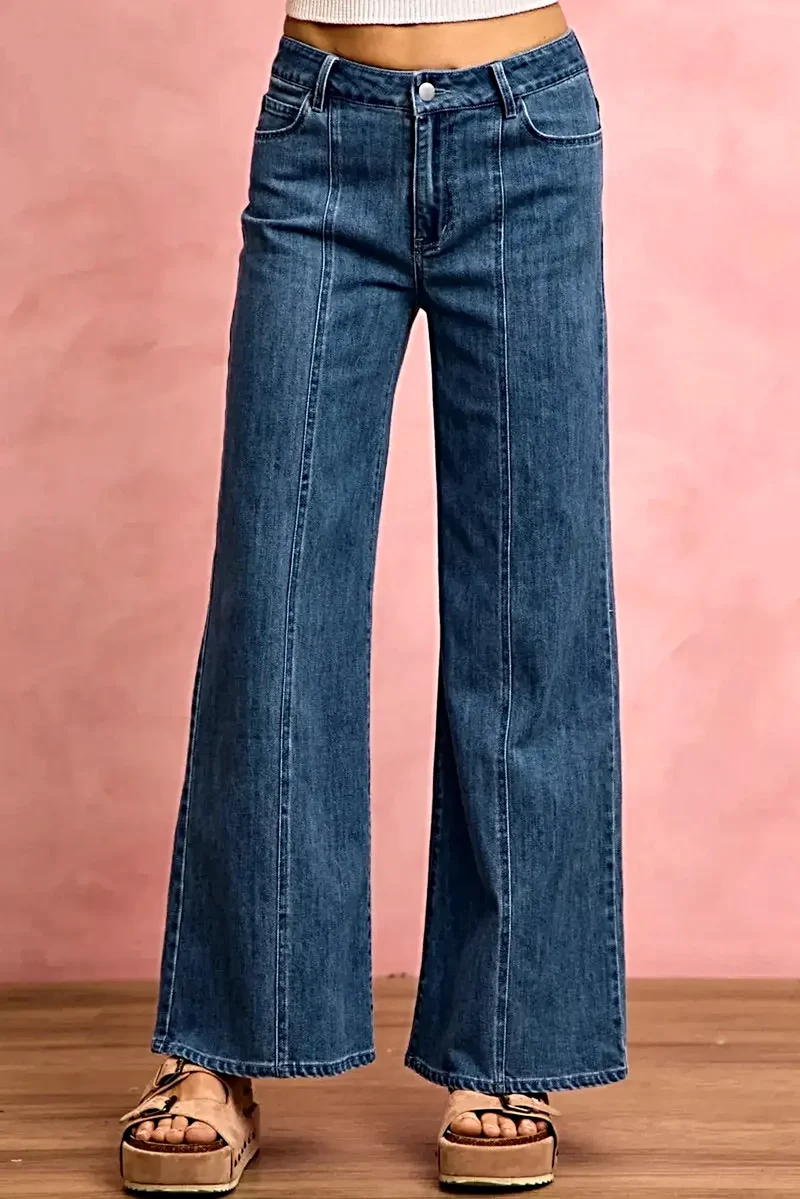 Eleganta stretchjeans med medelhög midja och snygga sömmar för komfort hela dagen