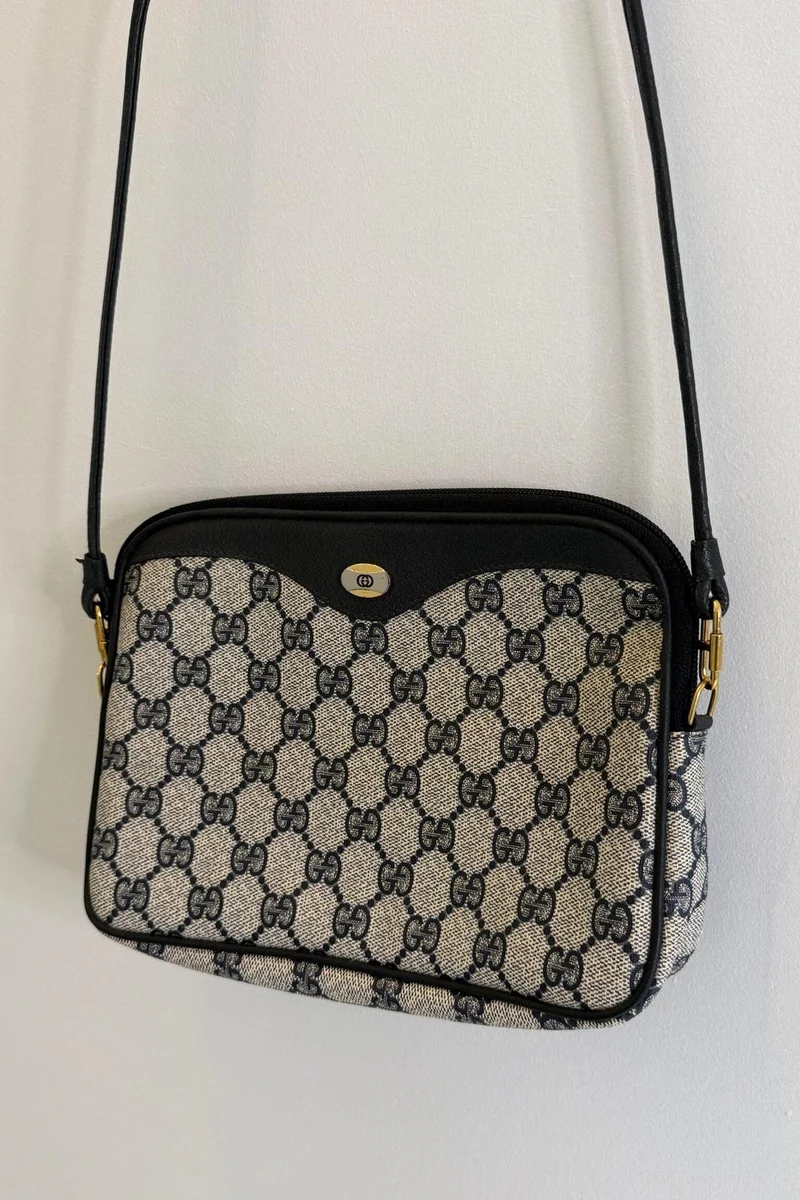 Preloved Vintageline x Molly&My - Vintage Gucci Crossbody - Logo