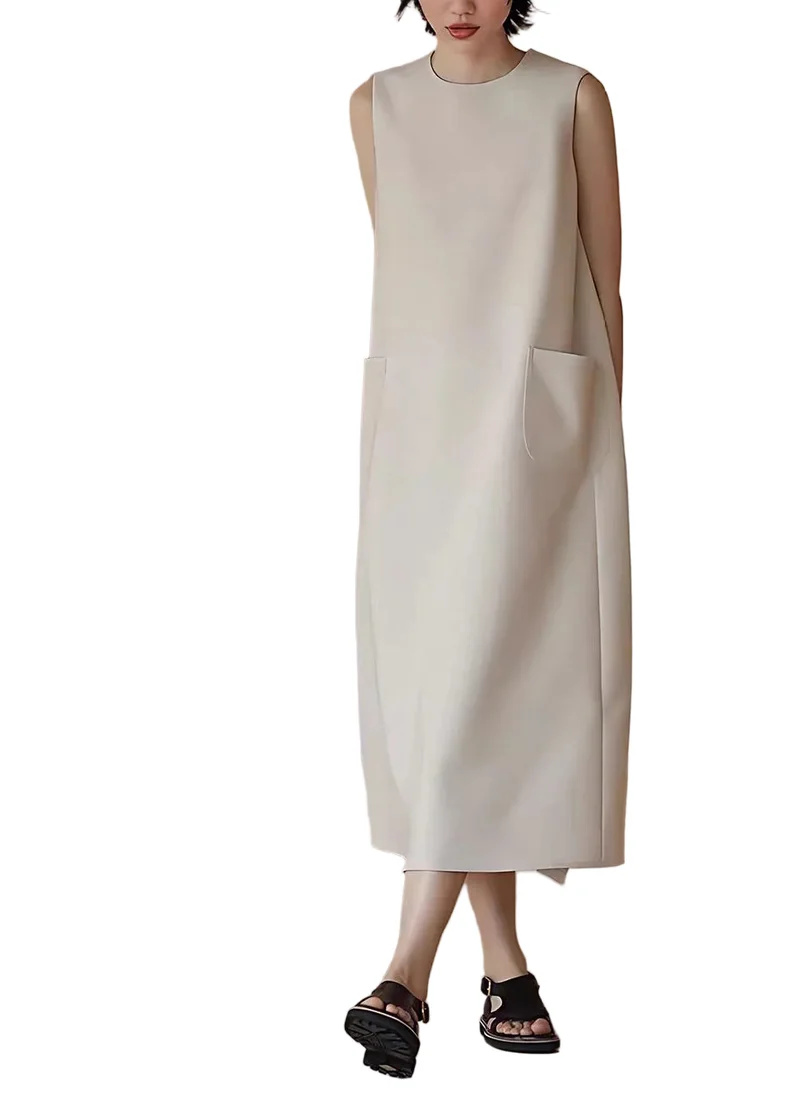 Damklänning Beige ärmlös med o-hals och drapering