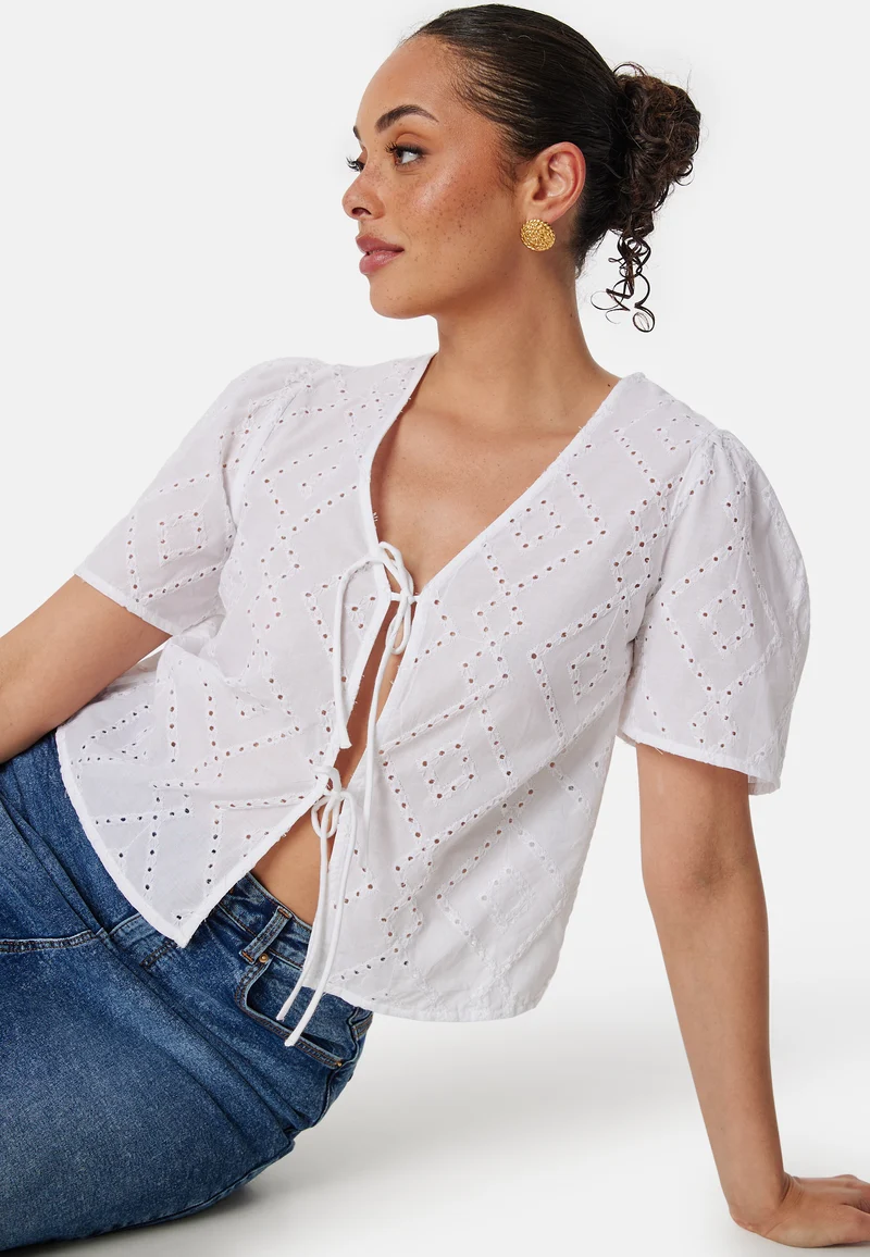 Onldanielle Auguste Emb Top