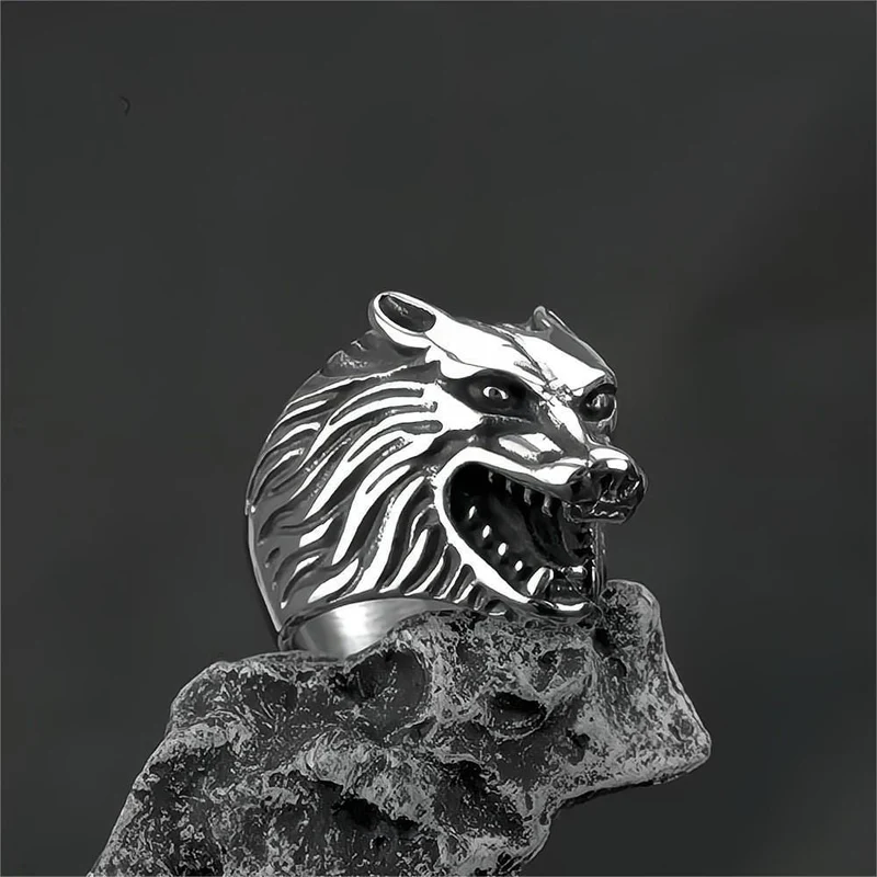 Herrring med punk 3D-motiv och varghuvud