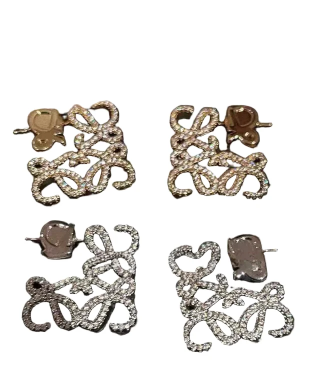 Damörhängen Bohemisk Stil med Hålmönster och Zircon Detaljer