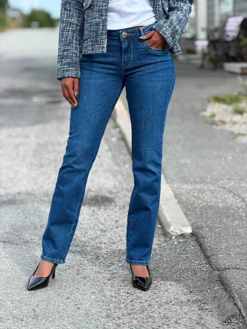 MM Carla Naomi Bran Jeans