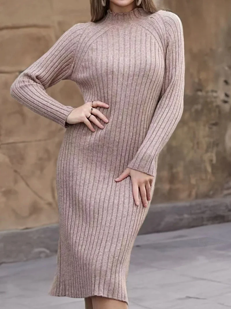 Ribbad, höghalsad tröjklänning med lång ärm, måttlig stretch och elegant silhuett