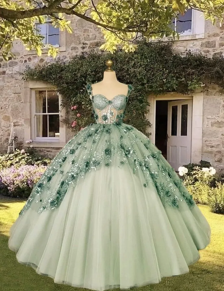 A-linjeformad grön tyll quinceañera balklänning med spetsapplikationer