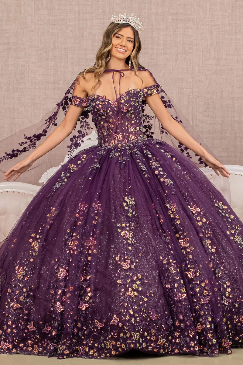 Off Shoulder 3D Butterfly Sheer Bodice Quinceanera Dress with Long Mesh Cape från Elizabeth K - GL3171