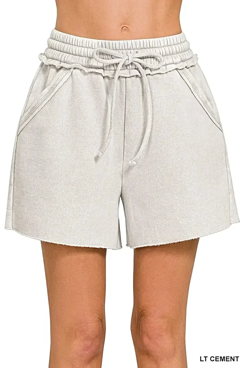 Trendiga fleece shorts med dragsko och fickor i syratvätt - Bekväma och snygga loungekläder