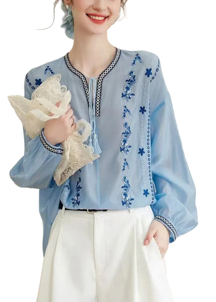 Plus Size Blå Chiffongskjorta med Broderade Spetsar