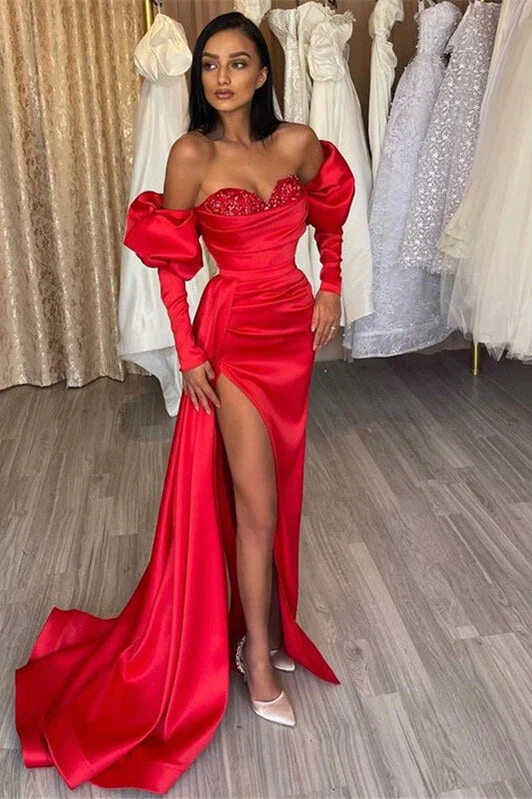 Elegant röd off-shoulder aftonklänning med paljetter, bubbelärmar och slits