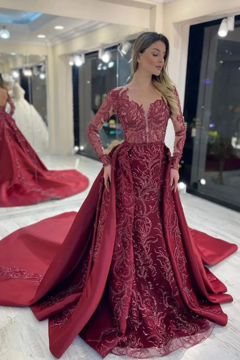 Elegant rosa långärmad sjöjungfruklänning med applikationer i paljetter