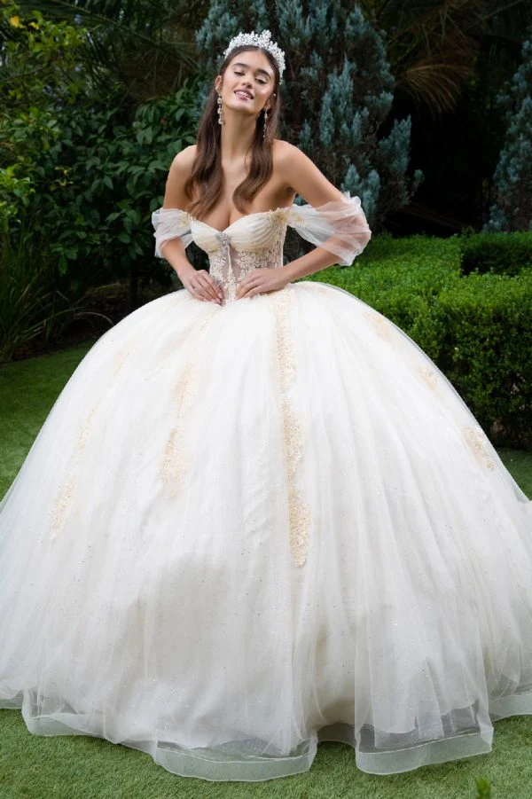 Utsmyckad Glittet Sweetheart Neckline Quinceanera Klänning från GLS by Gloria - GL3502