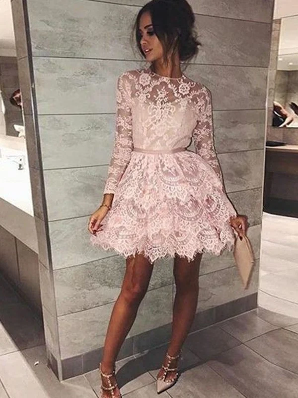 Chic långärmad rundad rosa A-linjeformad homecoming-klänning med eleganta spetsapplikationer