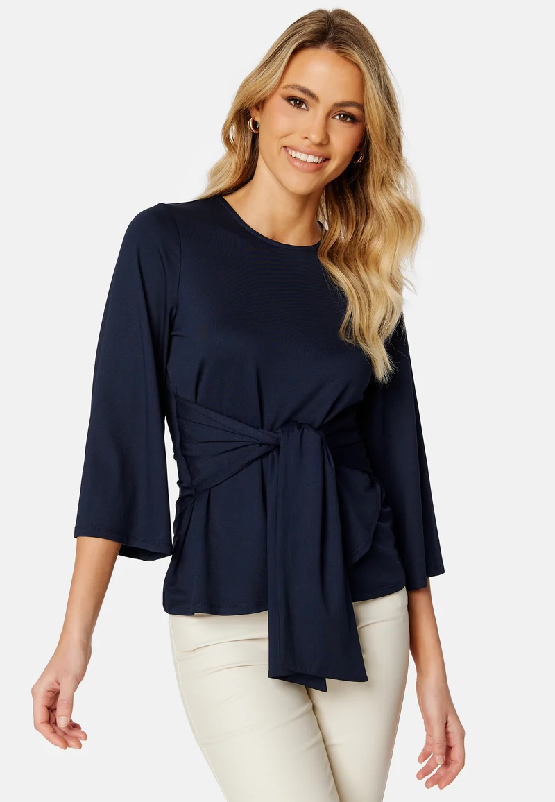 Petra tie top