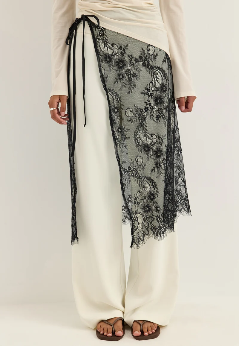 Vialis Wrap Lace Scarf