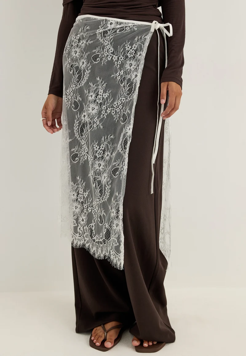 Vialis Wrap Lace Scarf