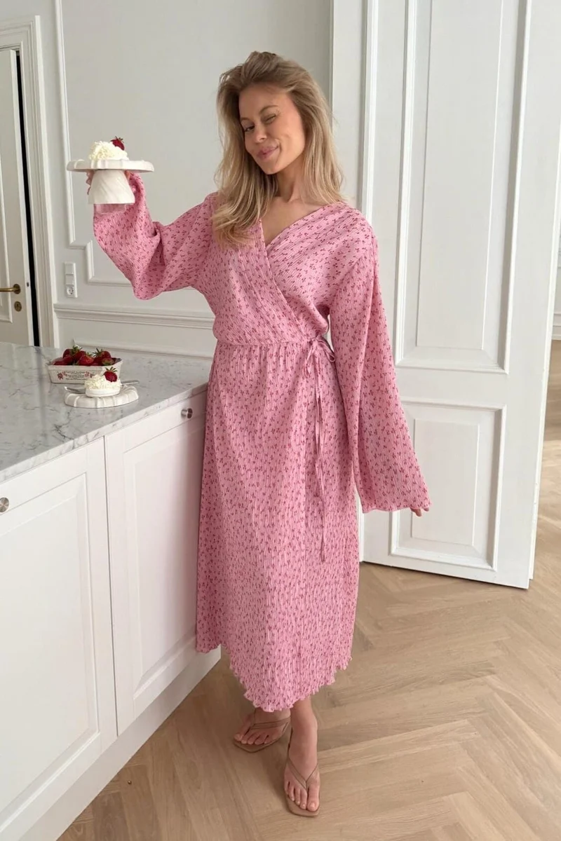 BYIC x Molly&My - Ofeliaic Long Wrap Dress A23640 - Pink Tiny Blossom