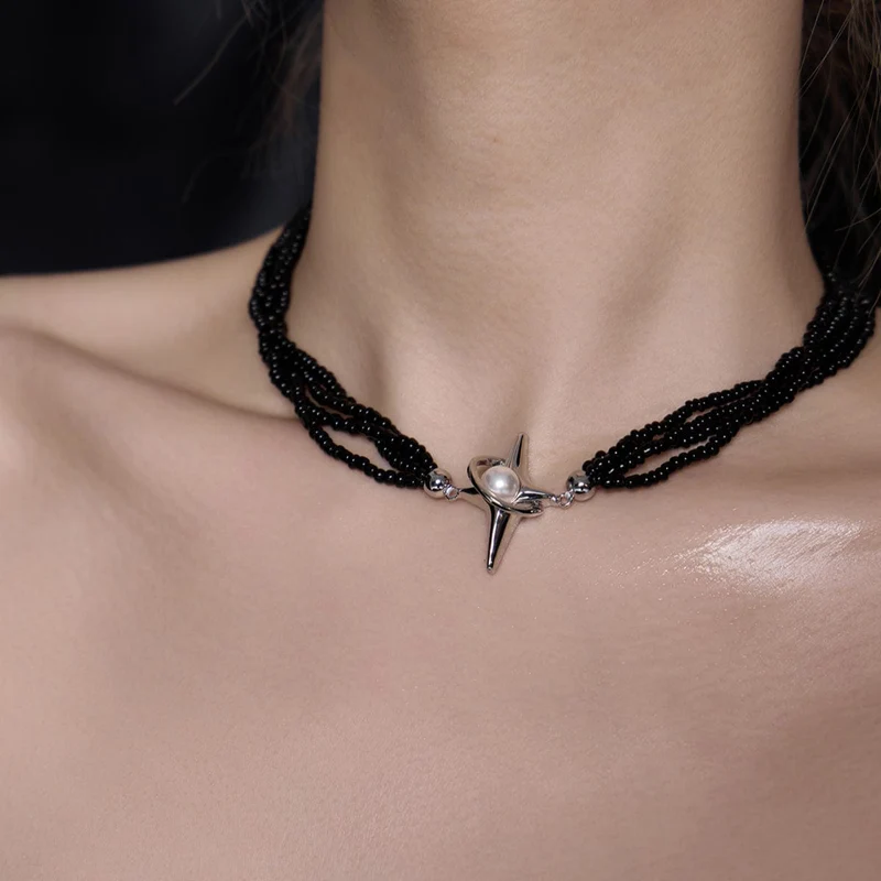 Punk Star Layered Pearl Choker för kvinnor