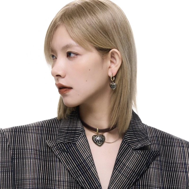 Punk Tassel Heart Choker för kvinnor