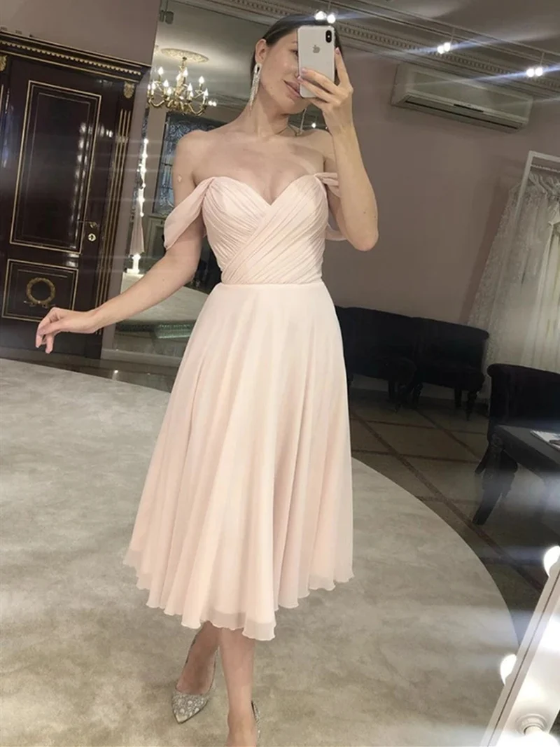 Elegant, axlarlös, tealång, rosa balklänning för formella examensceremonier och hemkomstceremonier