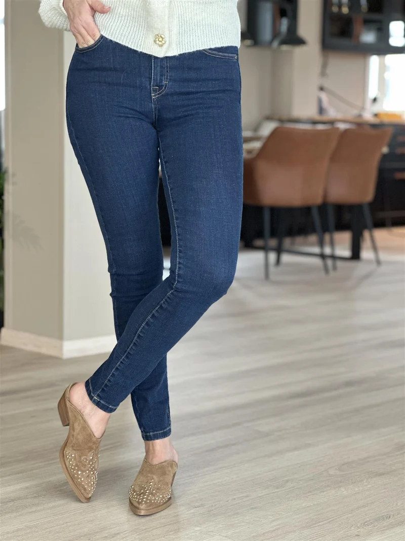 Synne Slim Fit