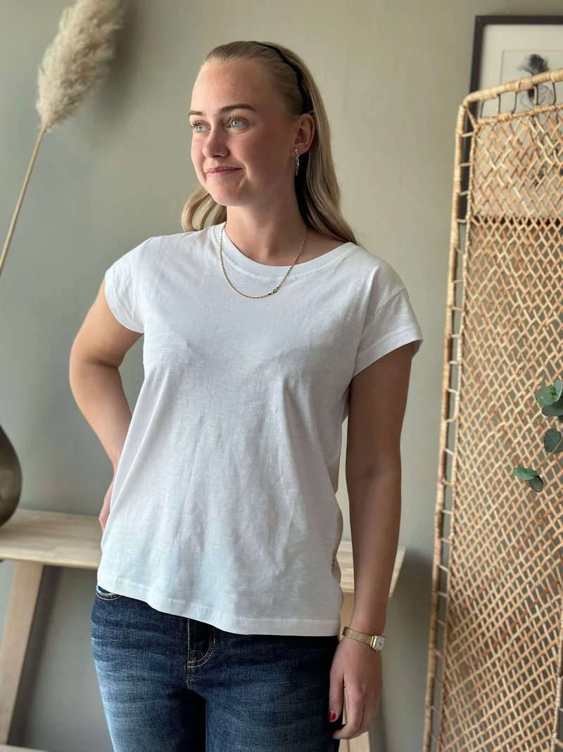 Lidy Tee