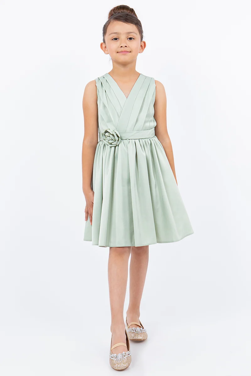 Applikerad V-ringad Plead Girl Party Dress från Cinderella Couture USA AS9160